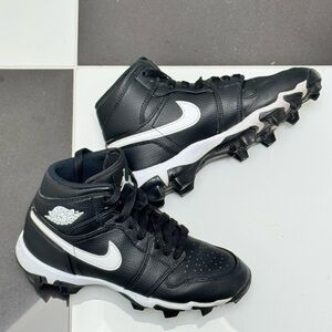 Jordan 1 Kids’ Mid Multisport Cleats